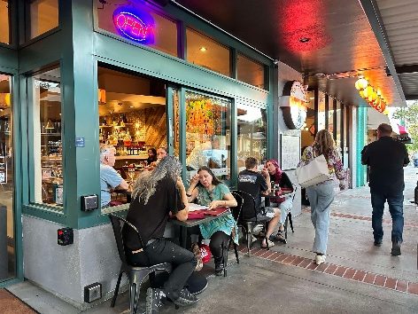 Guests dining outside Ambrosia's Los Gatos storefront